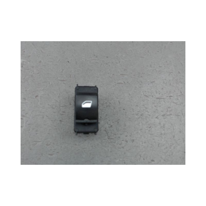 COMMANDE LEVE-GLACE PORTE AVD CITROEN BERLINGO