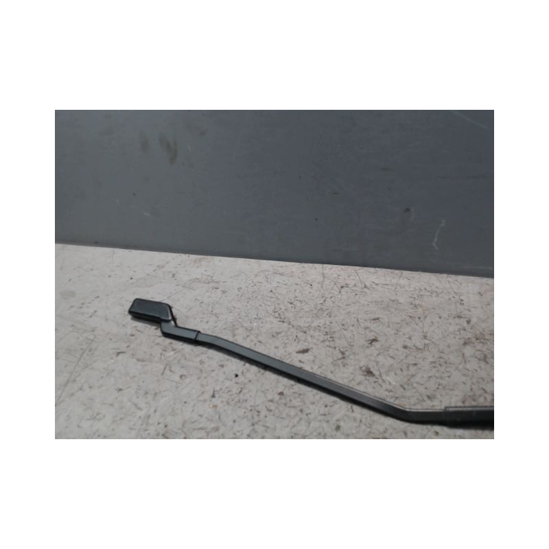 BRAS ESSUIE-GLACE AVANT DROIT RENAULT CLIO