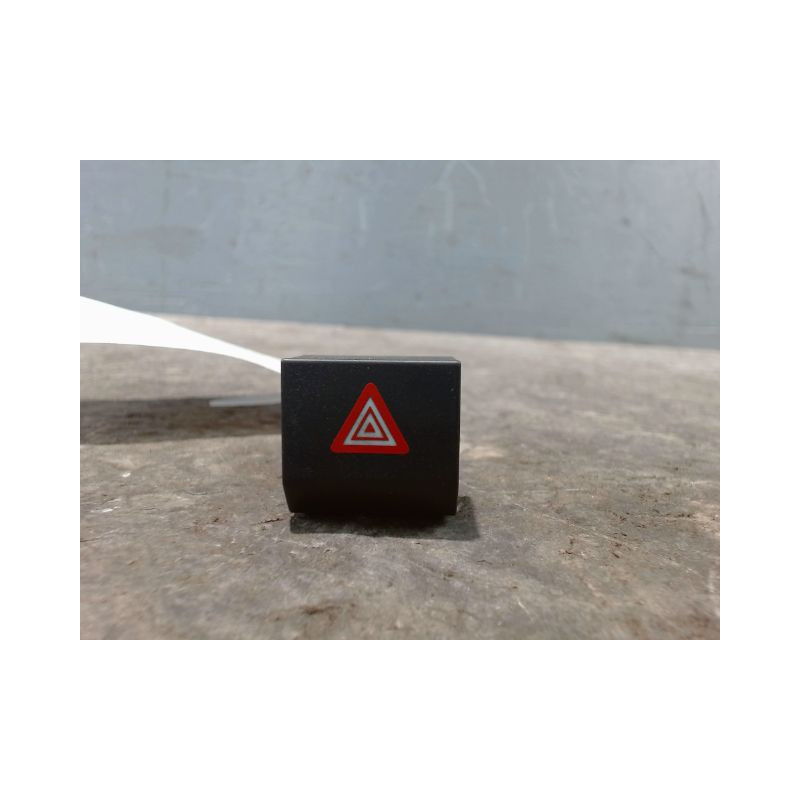 BOUTON DE WARNING CITROEN C4 2008-