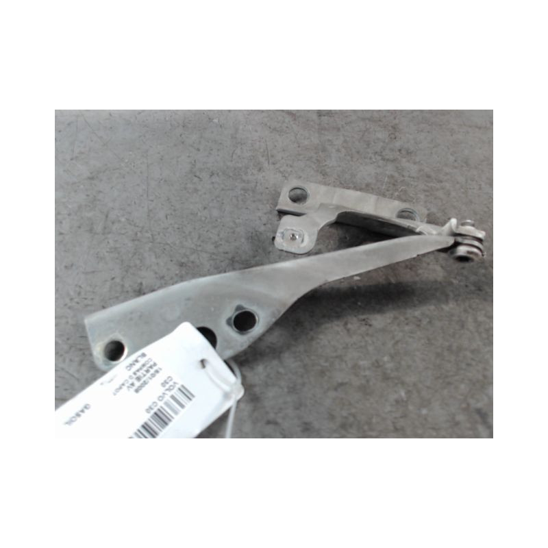 COMPAS DROIT CAPOT VOLVO C30
