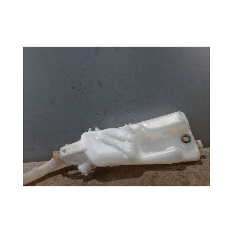 RESERVOIR LAVE-GLACE AVANT RENAULT CLIO III 2010-