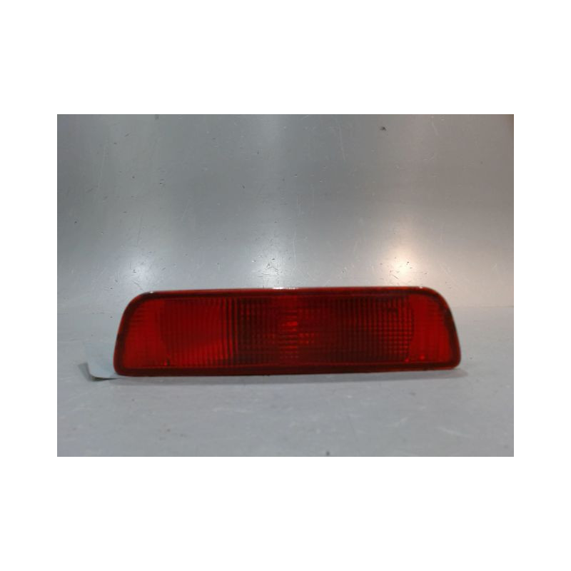 FEU BROUILLARD CENTRAL ARRIERE NISSAN QASHQAI