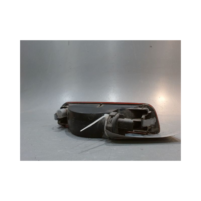 FEU BROUILLARD CENTRAL ARRIERE NISSAN QASHQAI
