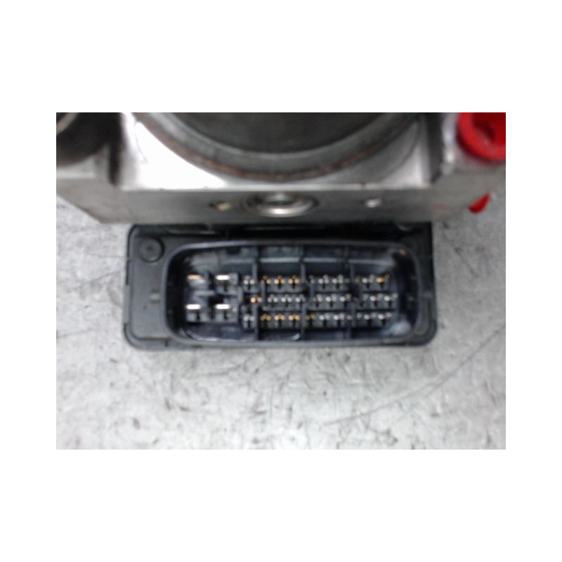 UNITE HYDRAULIQUE ABS TOYOTA YARIS