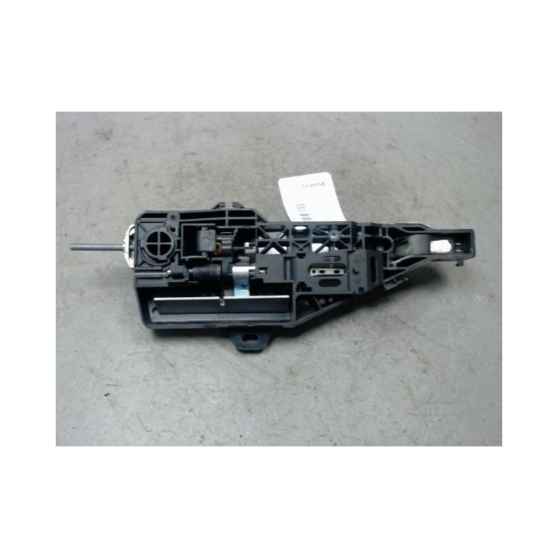 POIGNEE EXTERIEURE PORTE ARRIERE GAUCHE RENAULT CAPTUR