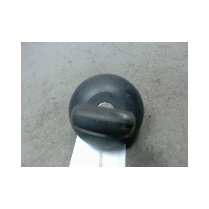 BOUCHON RESERVOIR A CARBURANT DACIA DUSTER 2010-