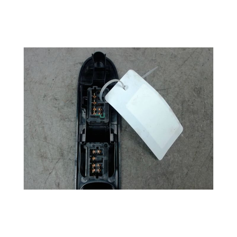 COMMANDE LEVE-GLACE PORTE AVG PEUGEOT 307 2001-2005