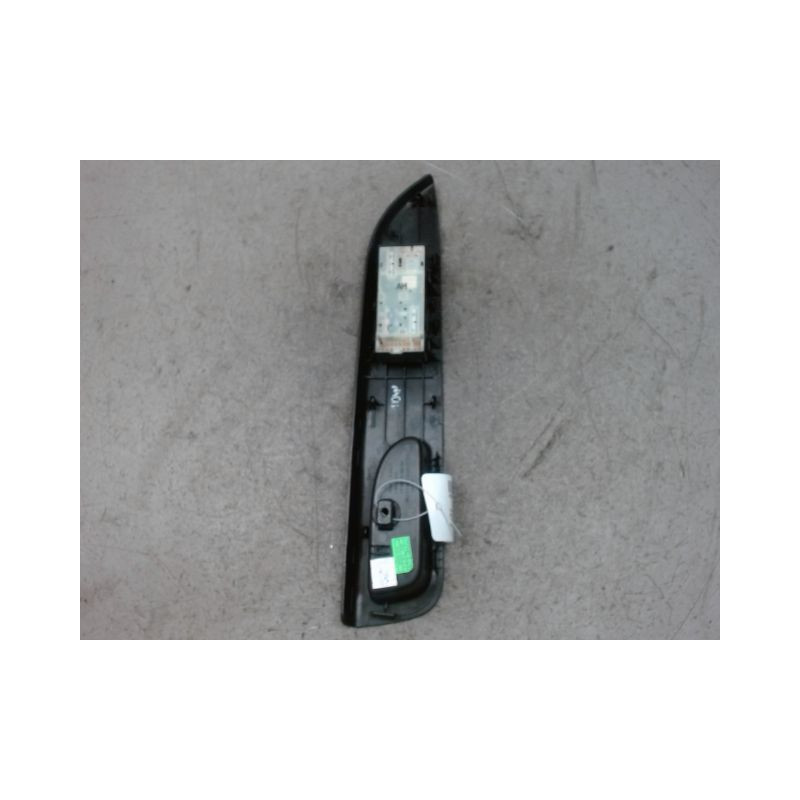 COMMANDE LEVE-GLACE PORTE AVG NISSAN MICRA