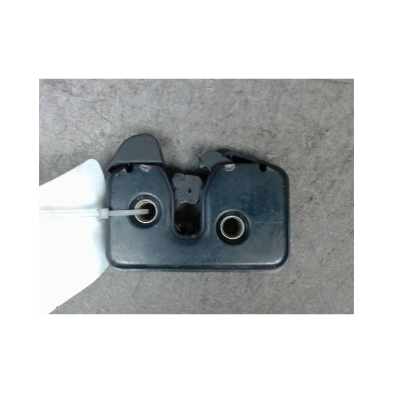 SERRURE HAYON  VOLKSWAGEN POLO 99-2001