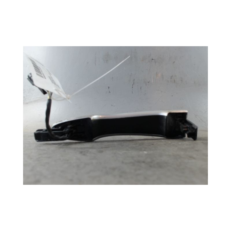 POIGNEE EXTERIEURE PORTE AVANT GAUCHE NISSAN PULSAR