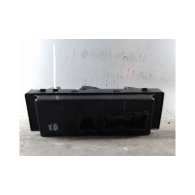 COMMANDE LEVE-GLACE PORTE AVG NISSAN PULSAR