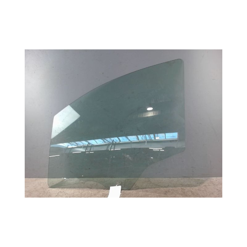 GLACE PORTE AVG FORD T.COURIER