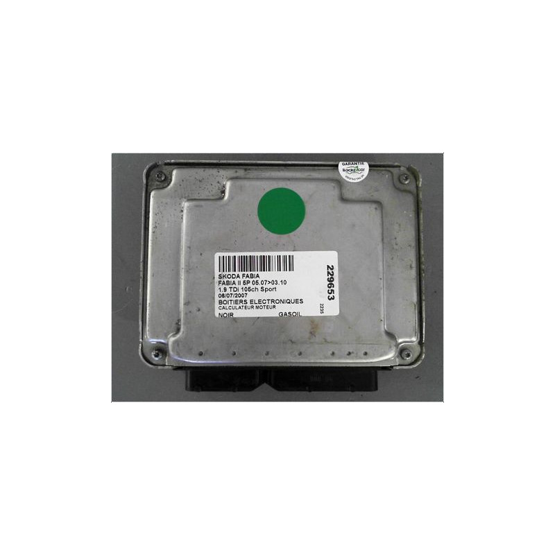 CALCULATEUR MOTEUR SKODA FABIA II 07-10