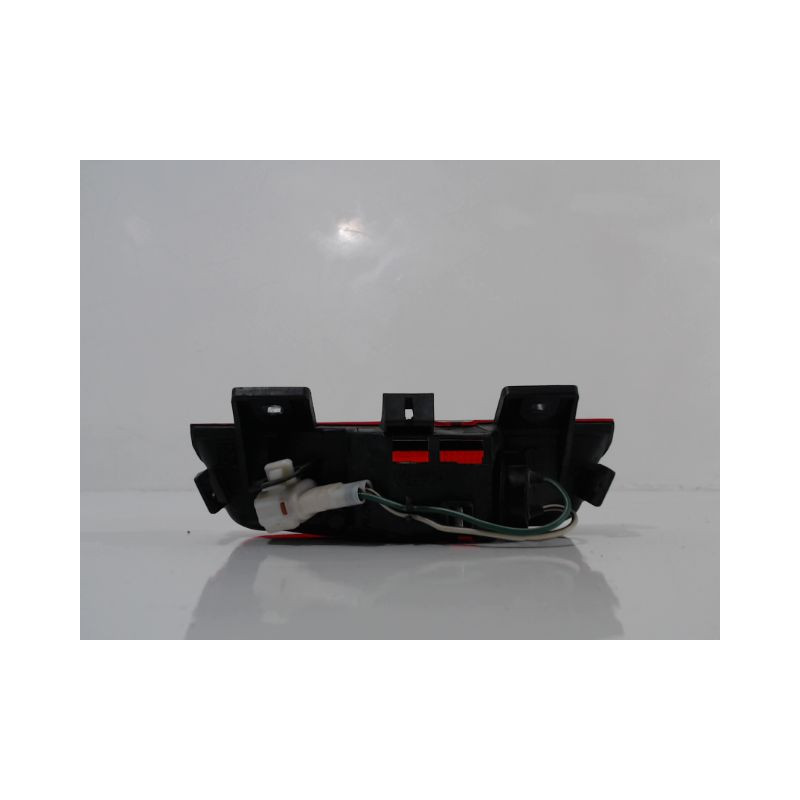 FEUX STOP SUPPLEMENTAIRE TOYOTA HI-ACE