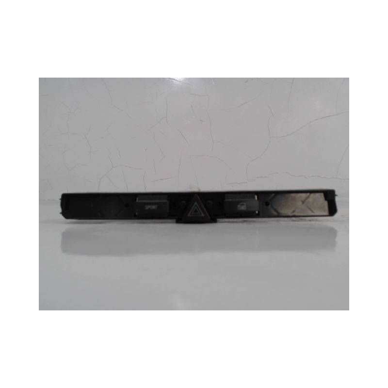 BOUTON DE WARNING OPEL ZAFIRA 2005-