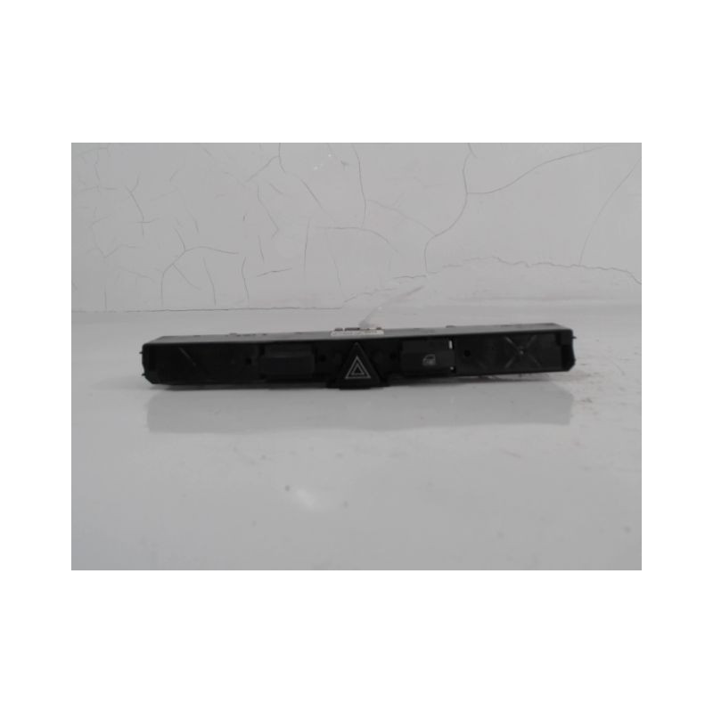 BOUTON DE WARNING OPEL ZAFIRA 2006-