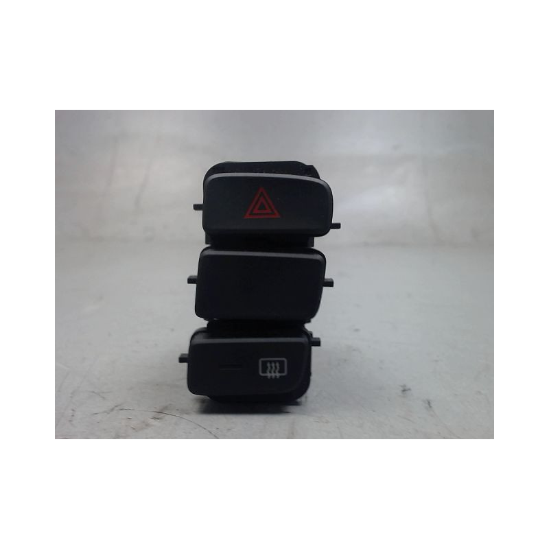 BOUTON DE WARNING VOLKSWAGEN UP