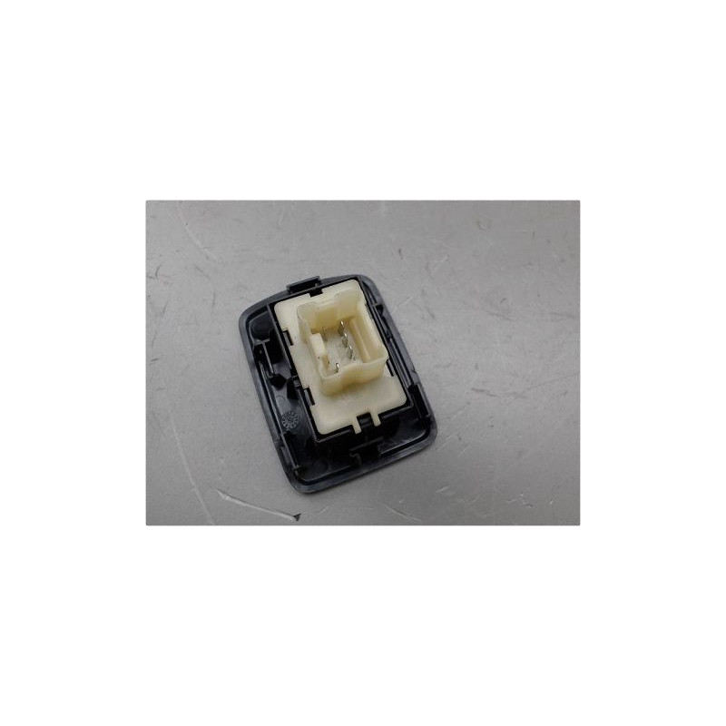 COMMANDE LEVE-GLACE PORTE AVD DACIA SANDERO