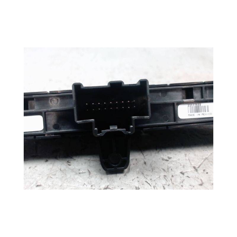 BOUTON DE WARNING OPEL INSIGNIA