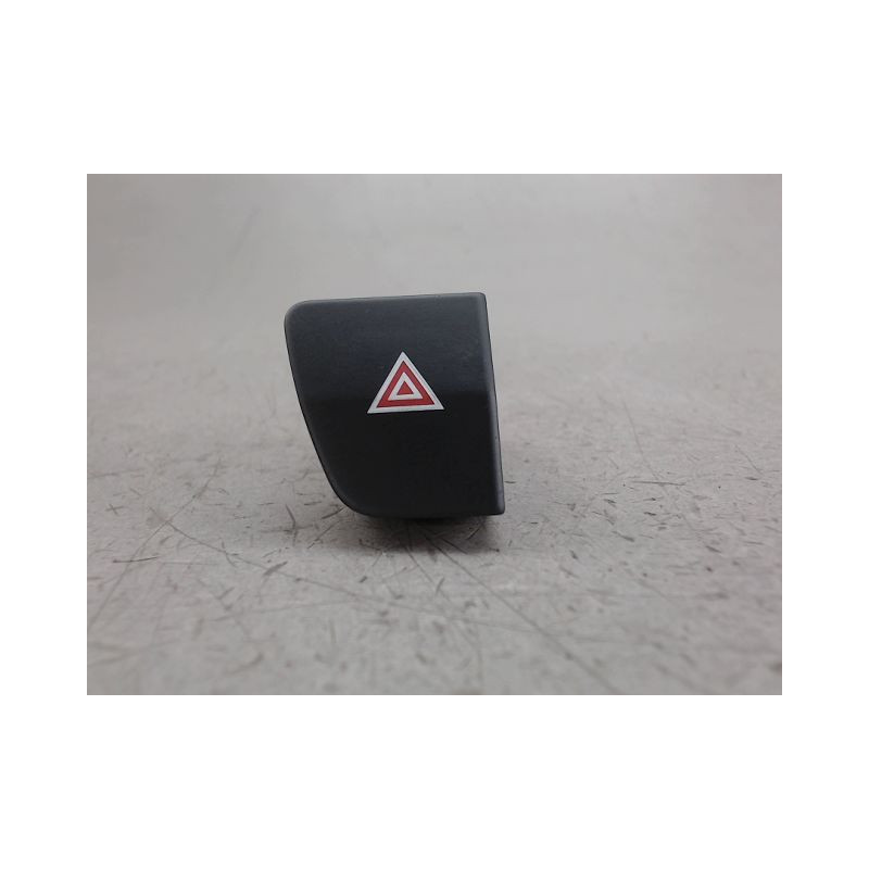 BOUTON DE WARNING PEUGEOT 5008