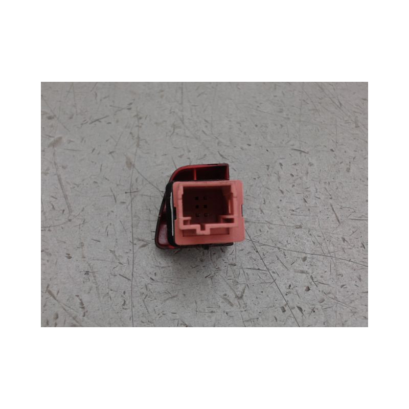 BOUTON DE WARNING PEUGEOT 5008