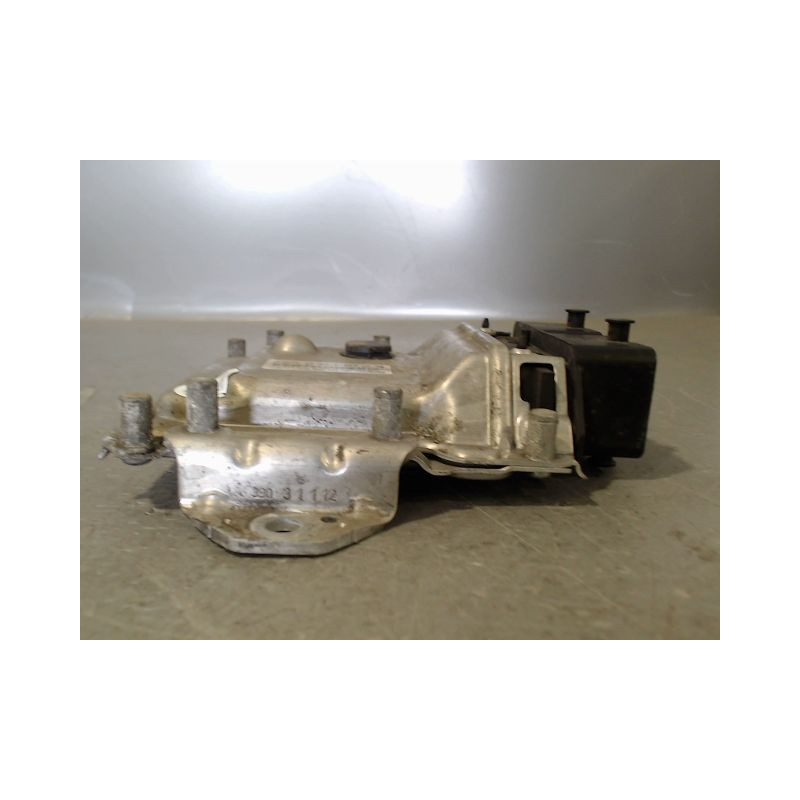 CALCULATEUR MOTEUR SUZUKI SWIFT