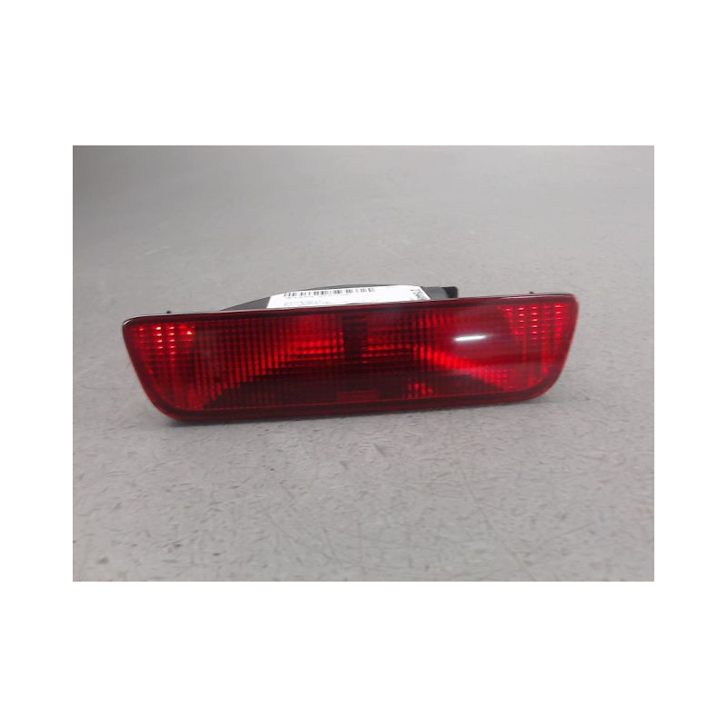 FEU BROUILLARD CENTRAL ARRIERE NISSAN QASHQAI