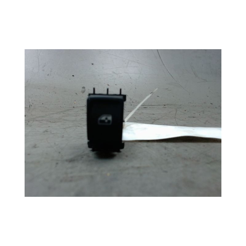 COMMANDE LEVE-GLACE PORTE AVD SKODA FABIA