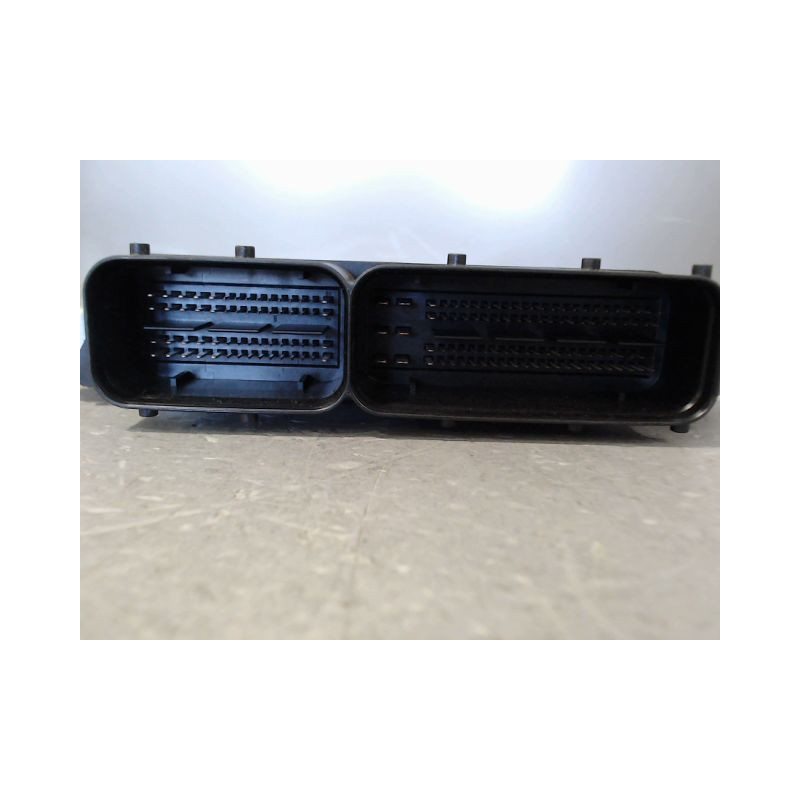 CALCULATEUR MOTEUR SKODA SCALA