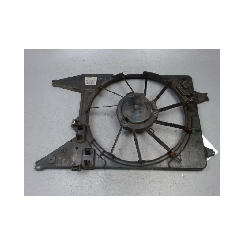 SUPPORT DE VENTILATEUR DACIA SANDERO 2008-