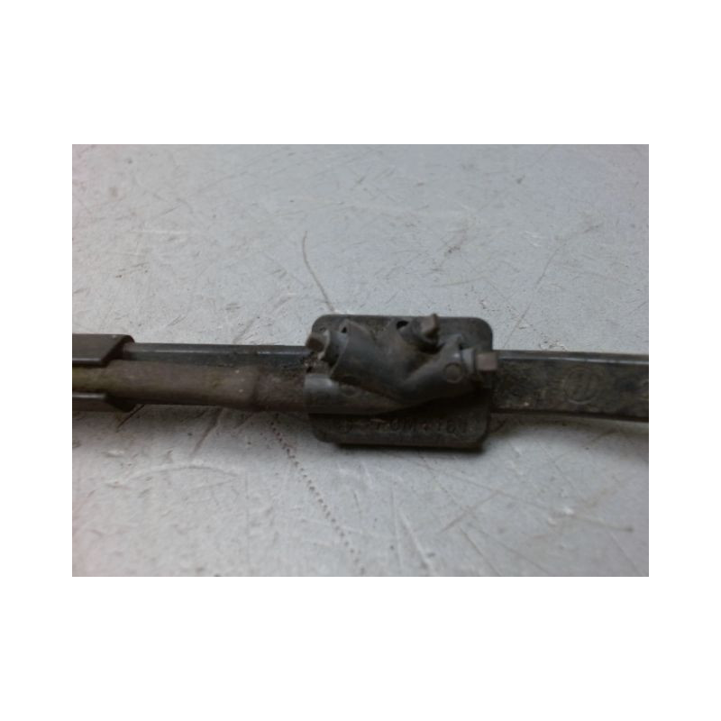 BRAS ESSUIE-GLACE AVANT GAUCHE VOLKSWAGEN LT28