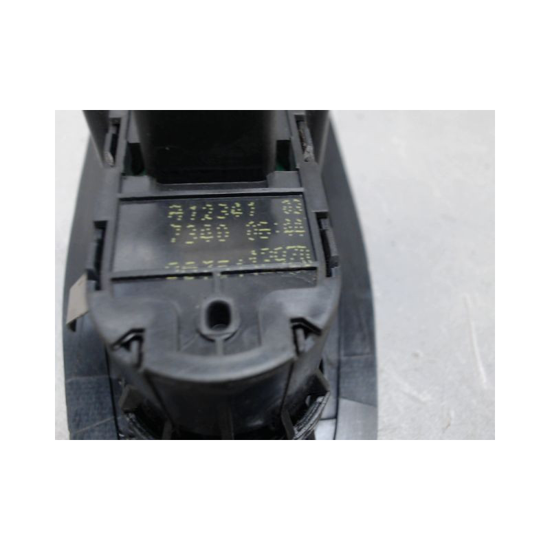COMMANDE LEVE-GLACE PORTE AVG PEUGEOT 208