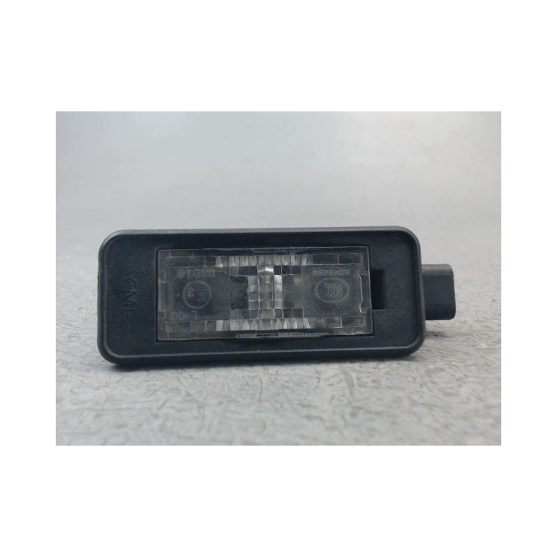 ECLAIREUR PLAQUE DE POLICE GAUCHE PEUGEOT 208
