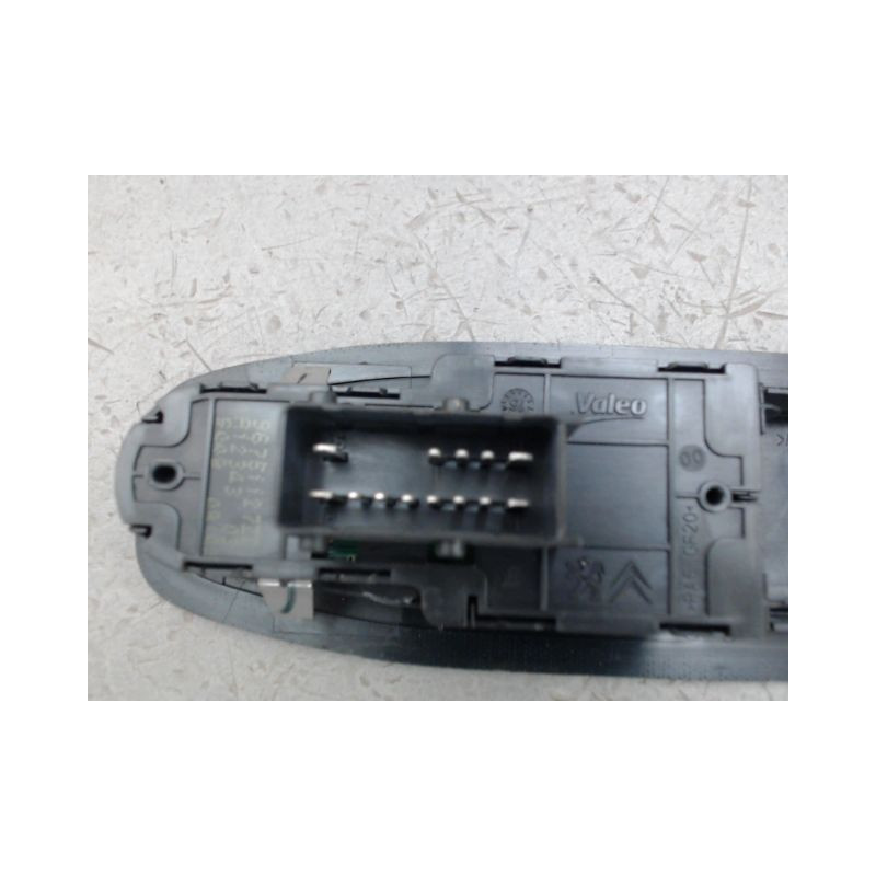 COMMANDE LEVE-GLACE PORTE AVG PEUGEOT 208