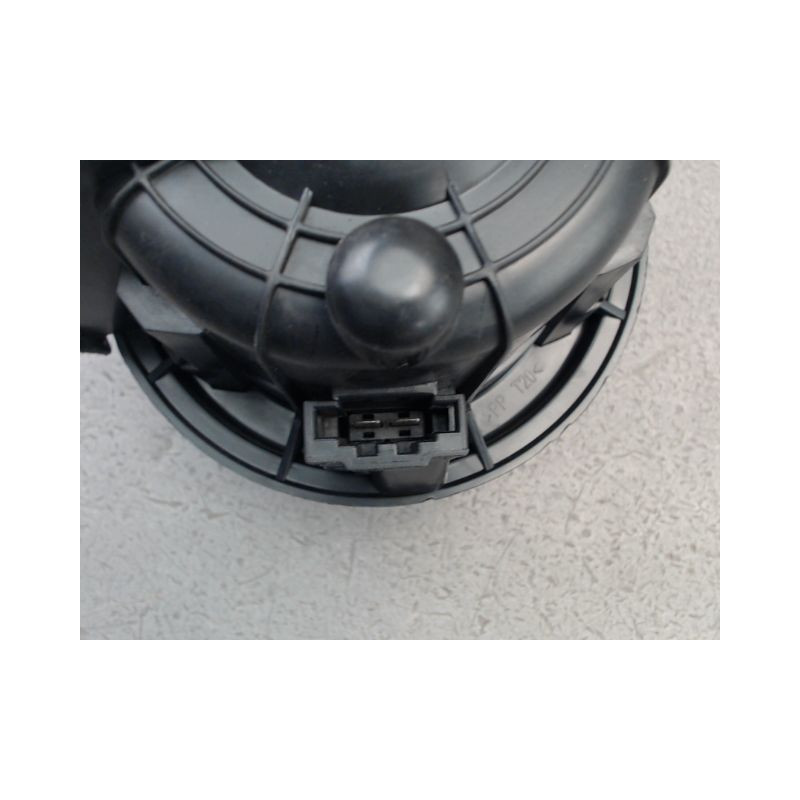 MOTEUR VENTILATEUR CHAUFFAGE CITROEN DS3