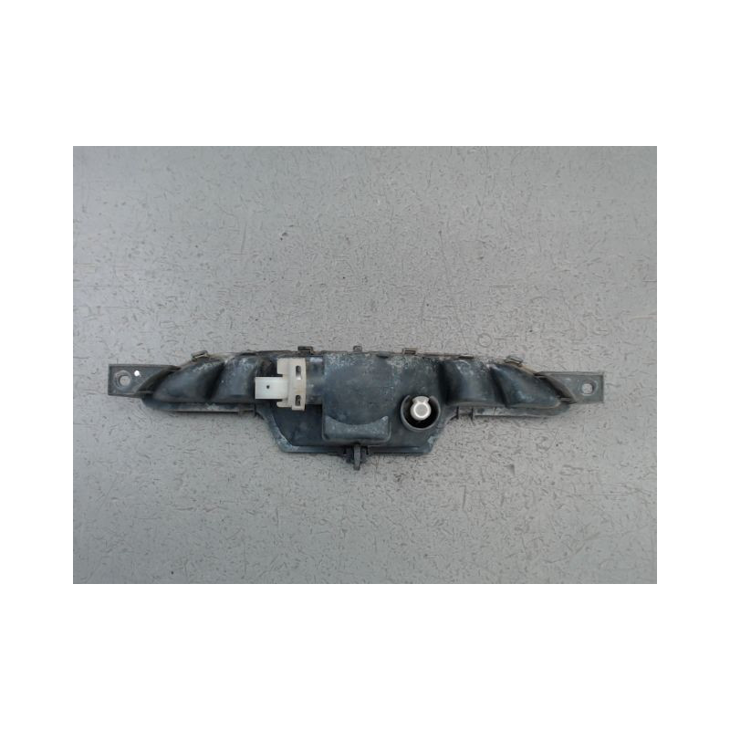FEU BROUILLARD CENTRAL ARRIERE PEUGEOT 208