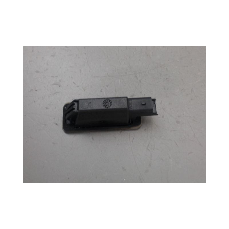 ECLAIREUR PLAQUE DE POLICE DROIT PEUGEOT 308