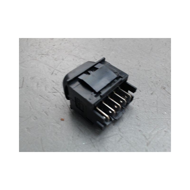 COMMANDE LEVE-GLACE PORTE AVD PEUGEOT PARTNER