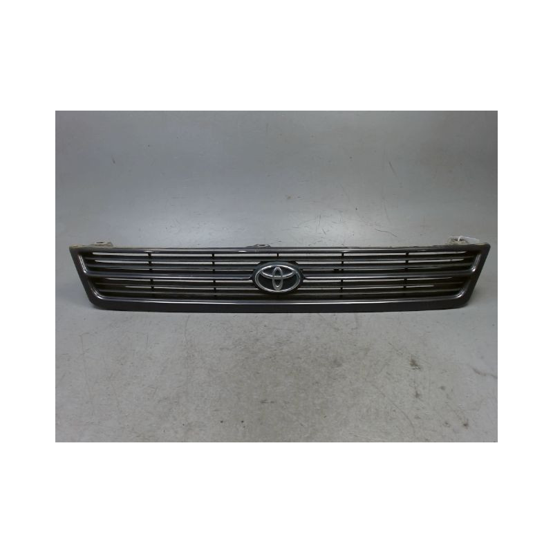 CALANDRE TOYOTA CARINA