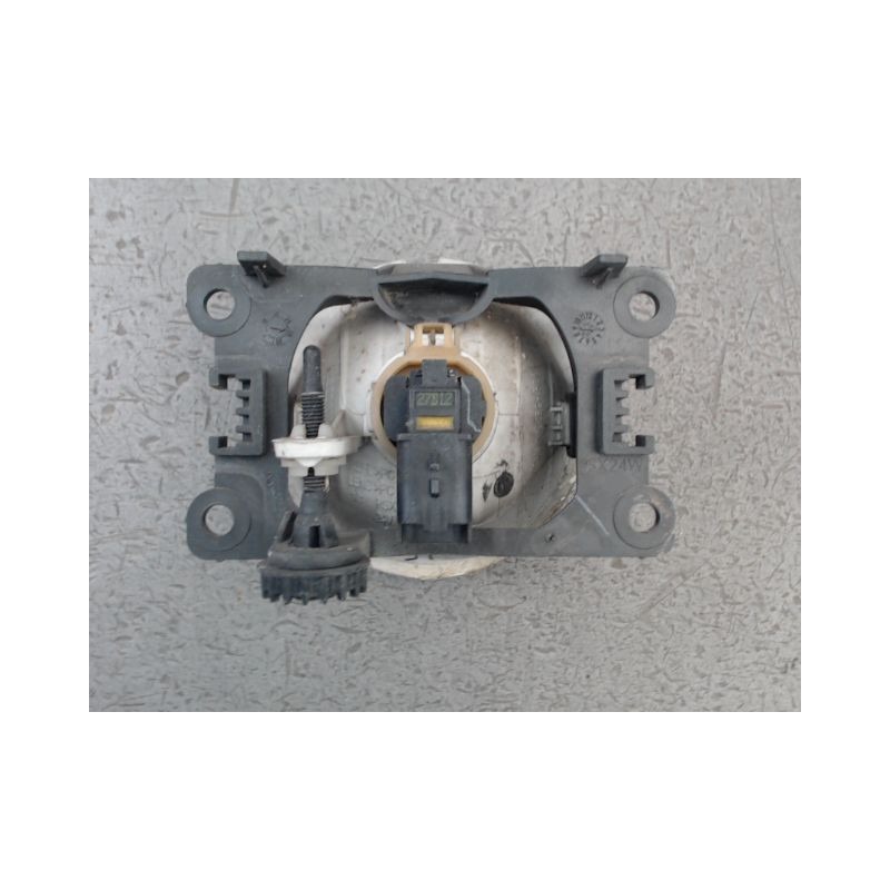 PHARE ANTIBROUILLARD AVANT DROIT PEUGEOT 5008