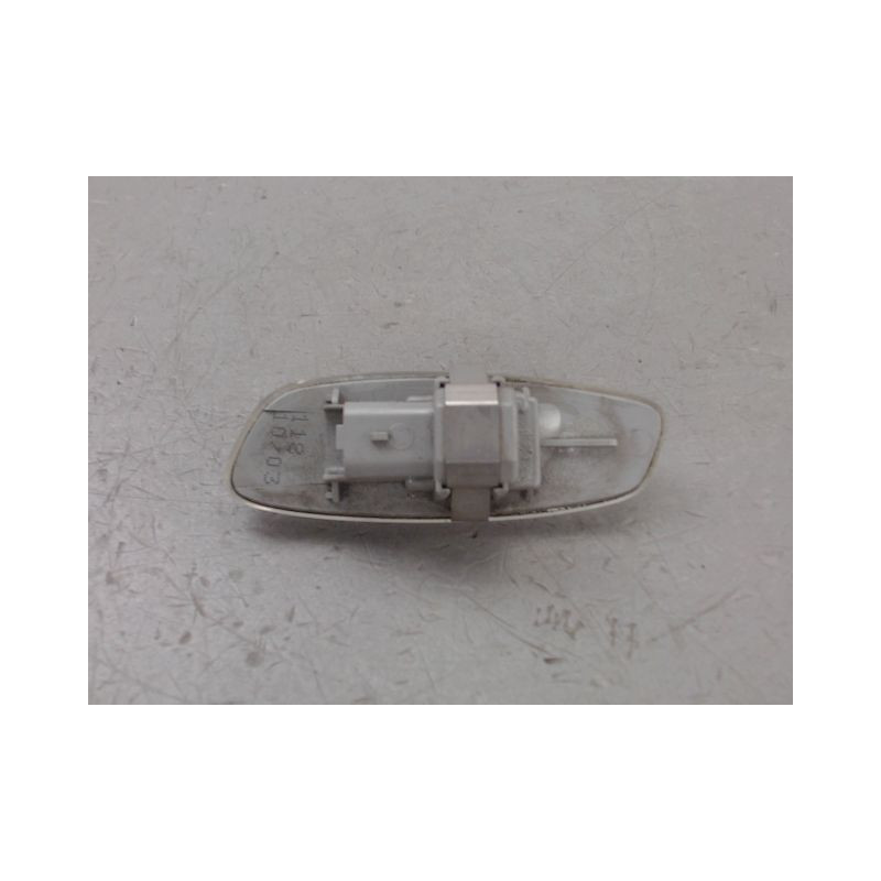 REPETITEUR RETROVISEUR DROIT CITROEN DS3