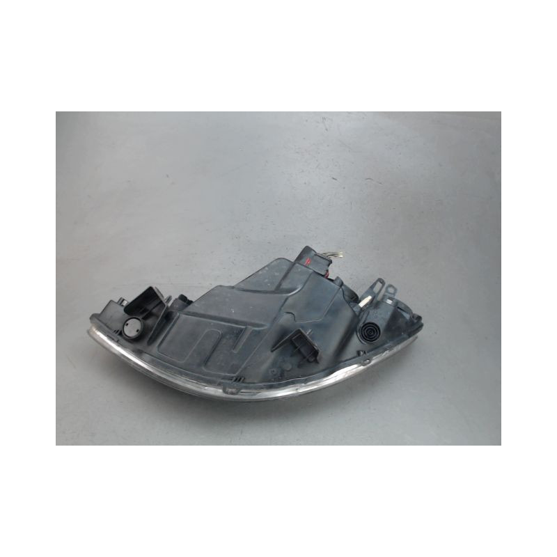 PHARE DROIT PEUGEOT 1007