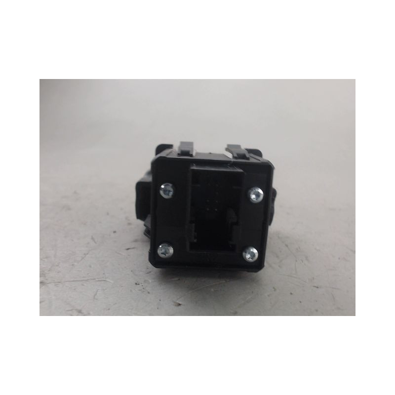 INTERIEUR COMMANDE FREIN A MAIN PEUGEOT 5008
