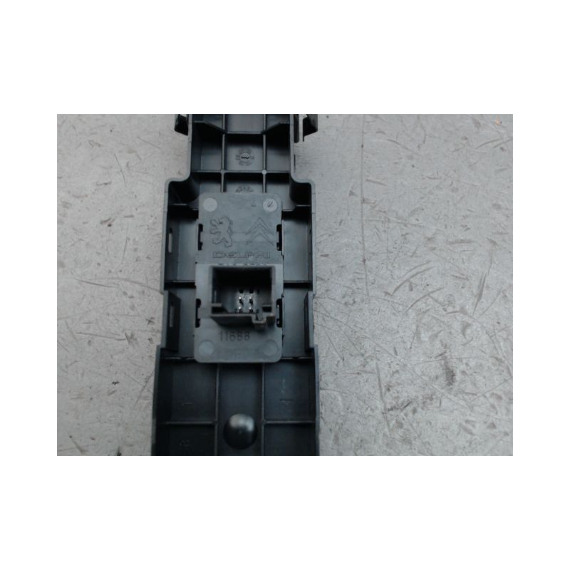 COMMANDE LEVE-GLACE PORTE AVD PEUGEOT 508
