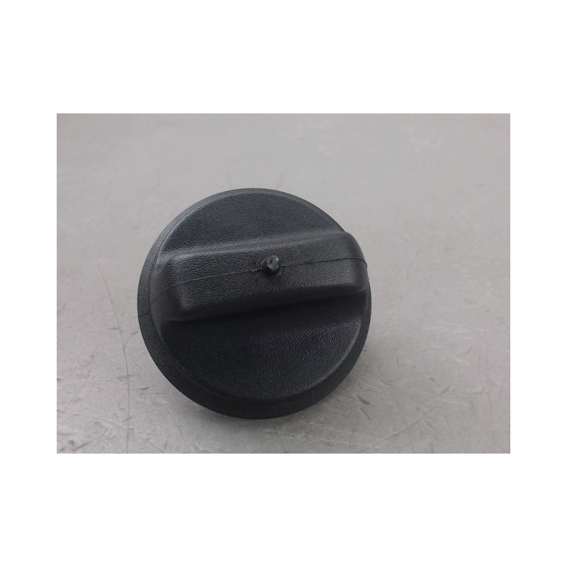 BOUCHON RESERVOIR A CARBURANT RENAULT CLIO