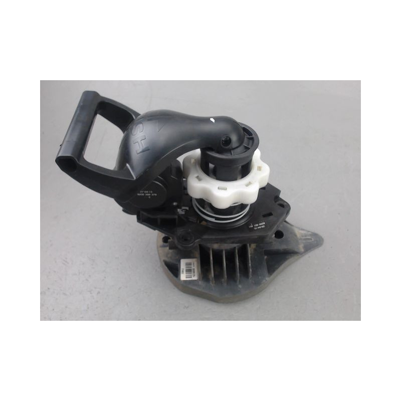 TREUIL DE ROUE DE SECOURS RENAULT CLIO