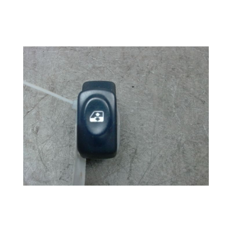 COMMANDE LEVE-GLACE PORTE AVD RENAULT MEGANE I PH2 CPE 99-02