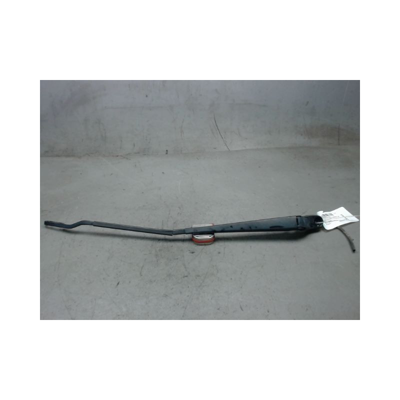 BRAS ESSUIE-GLACE AVANT DROIT MERCEDES VITO FOURGON COMPACT 03-