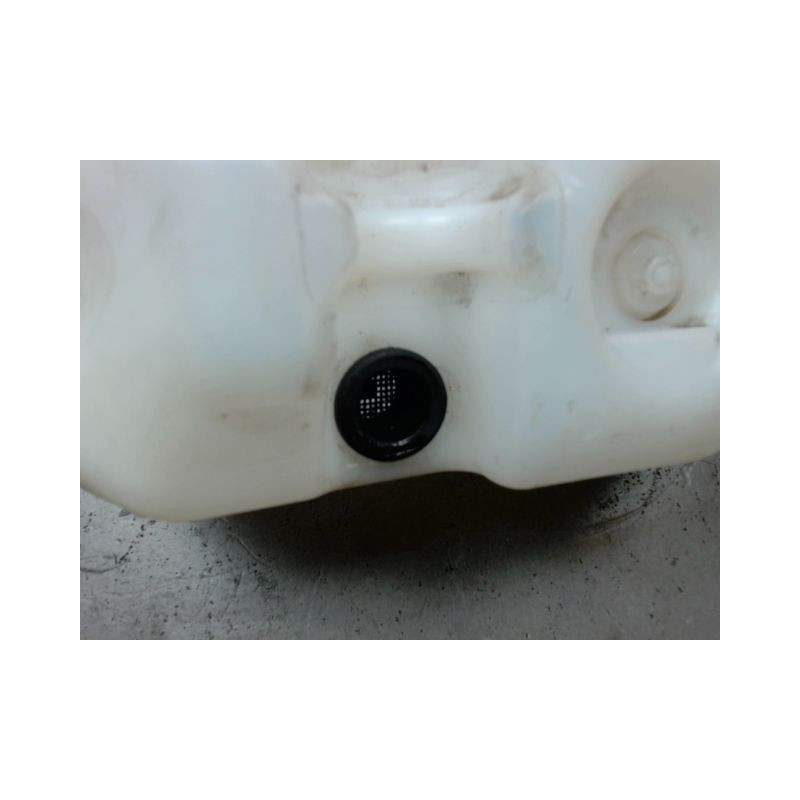 RESERVOIR LAVE-GLACE AVANT FORD ECOSPORT