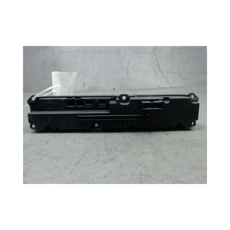 BOUTON DE WARNING MERCEDES CLASSE C 2000-
